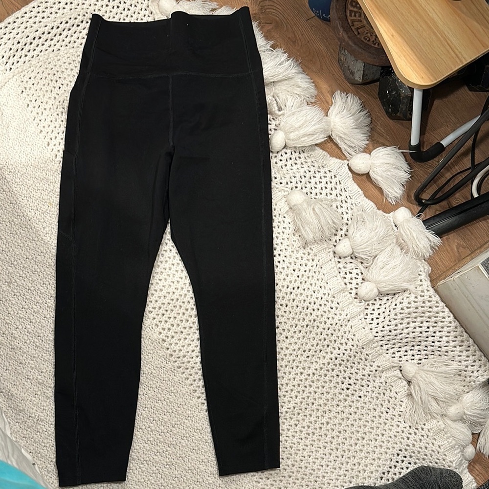 Miraclesuit Women’s Performance Leggings size Large Black 
Tummy Control